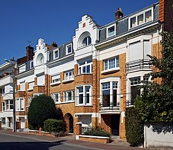 Maisons, avenue du Général de Gaulle, à Croix